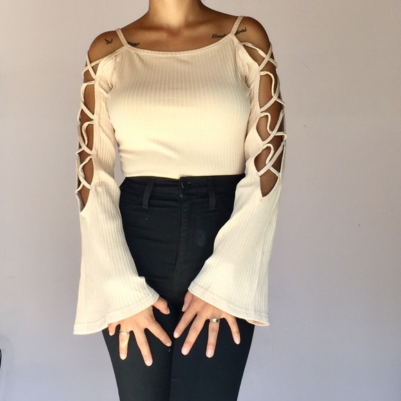 Long Sleeve caged bodysuit - Picture 6 of 7